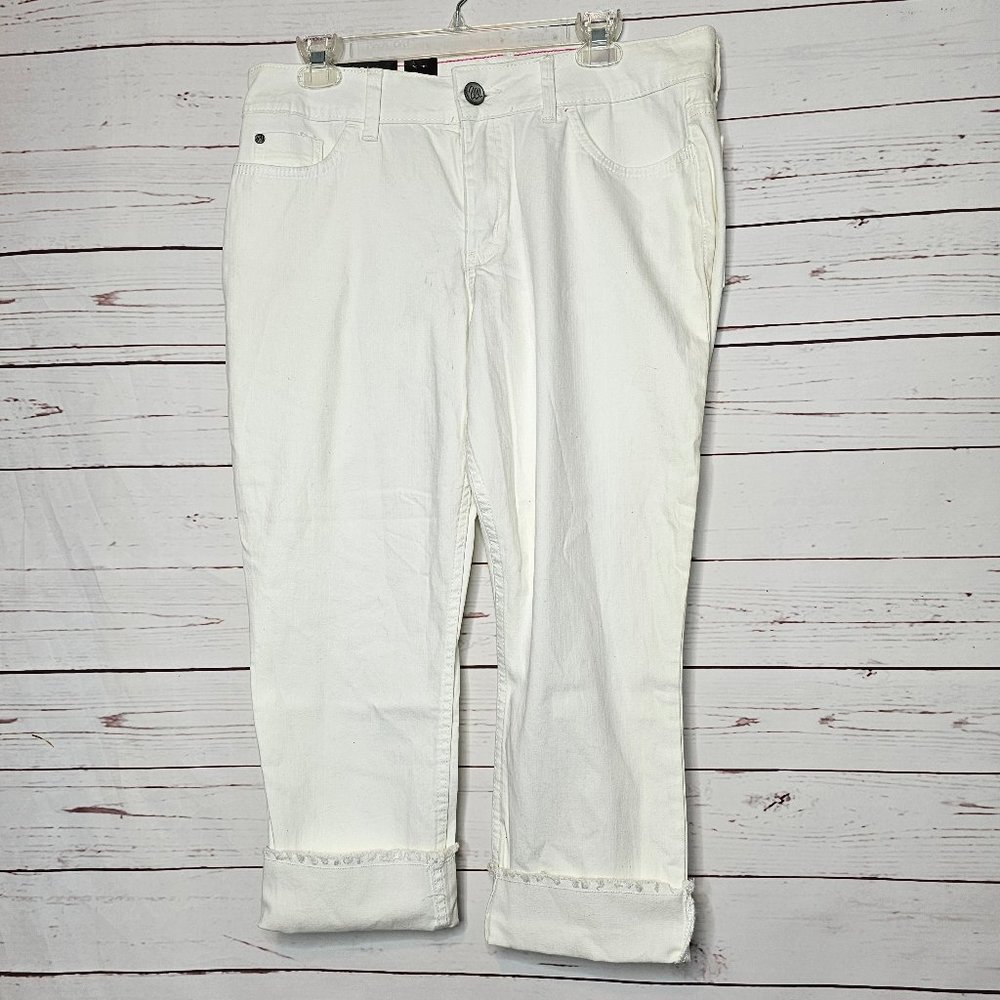 Wrangler Retro Mae Mid-Rise White Cuff Jeans